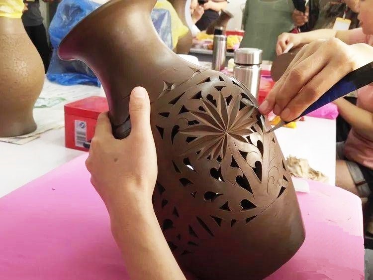 綏棱推動黑陶作品版權(quán)保護(hù)與產(chǎn)業(yè)融合發(fā)展