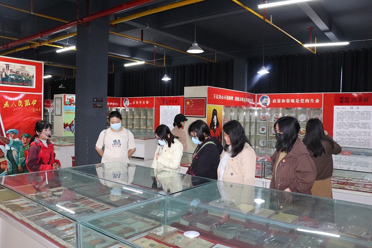 中心黨員干部赴大冶開展特色黨日活動(dòng)