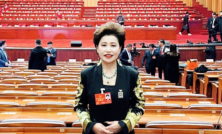 省人大代表楊麗:建議打破版權(quán)登記區(qū)域性壁壘 實現(xiàn)跨市、跨省版權(quán)登記注冊