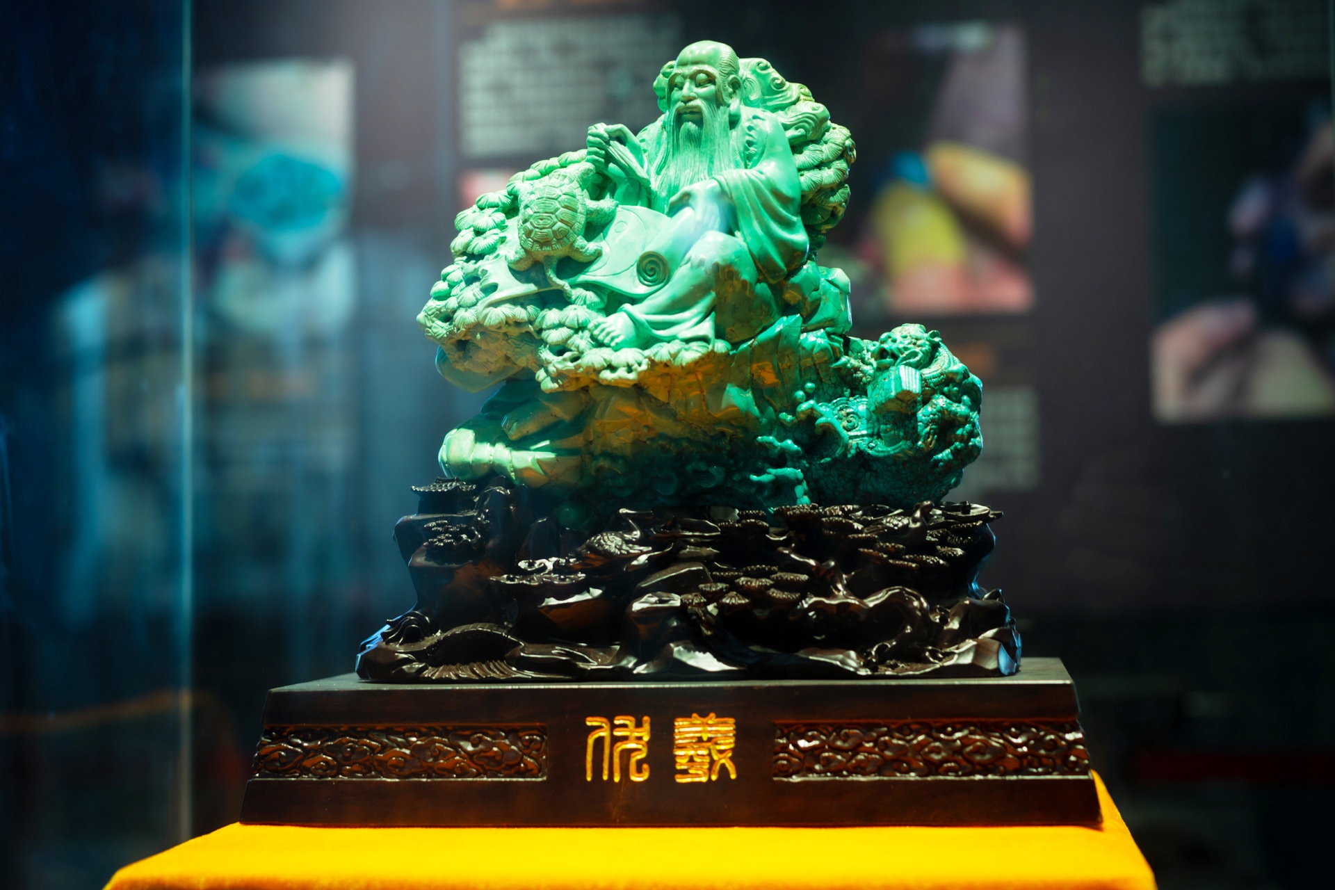 云蓋寺綠松石國(guó)家礦山公園綠松石經(jīng)典作品展示