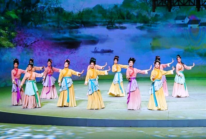 元宇宙概念新視覺(jué)黃梅戲《七夕傳奇》醉京城