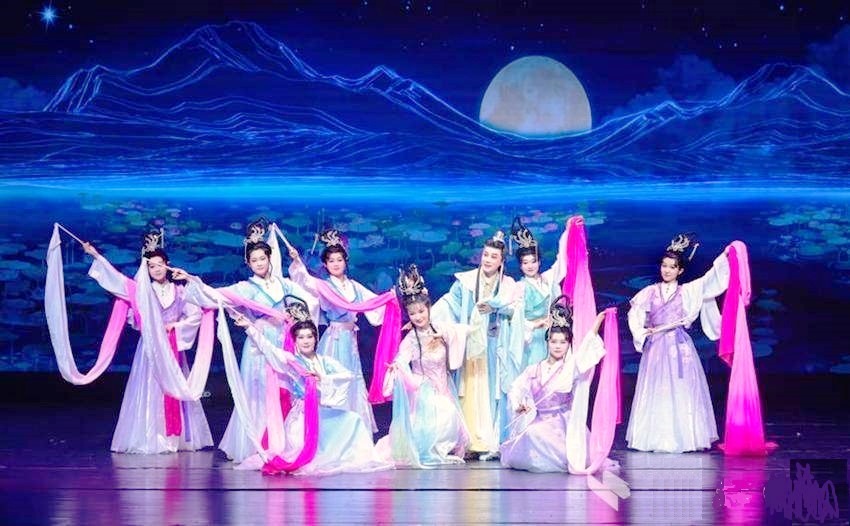 元宇宙概念新視覺(jué)黃梅戲《七夕傳奇》醉京城