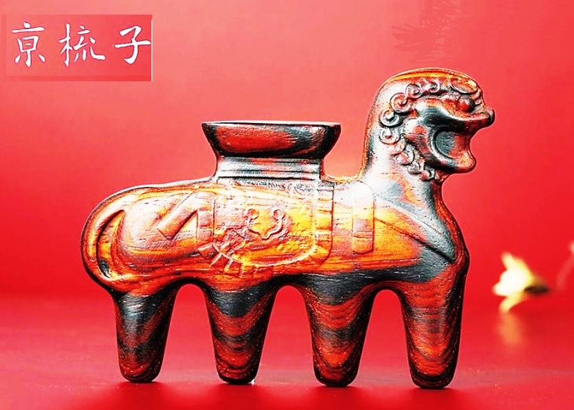  向文化要附加值 一把紅木梳200項專利版權(quán)