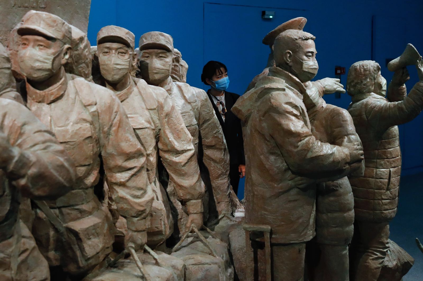 抗疫主題美術(shù)作品展在國(guó)博舉辦