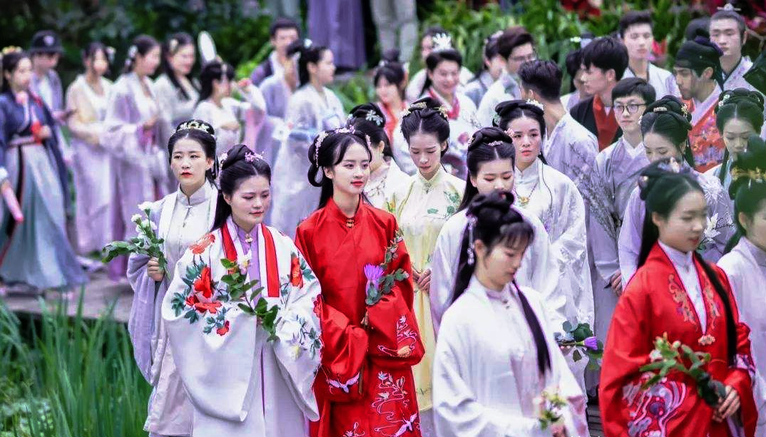 盜用抄襲 惡意搶注 漢服市場(chǎng)亂象調(diào)查