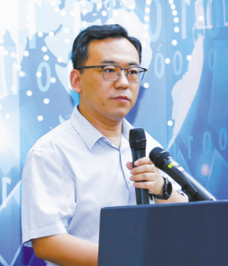 短視頻:以發(fā)展眼光促維權(quán) 以共治思維促合作